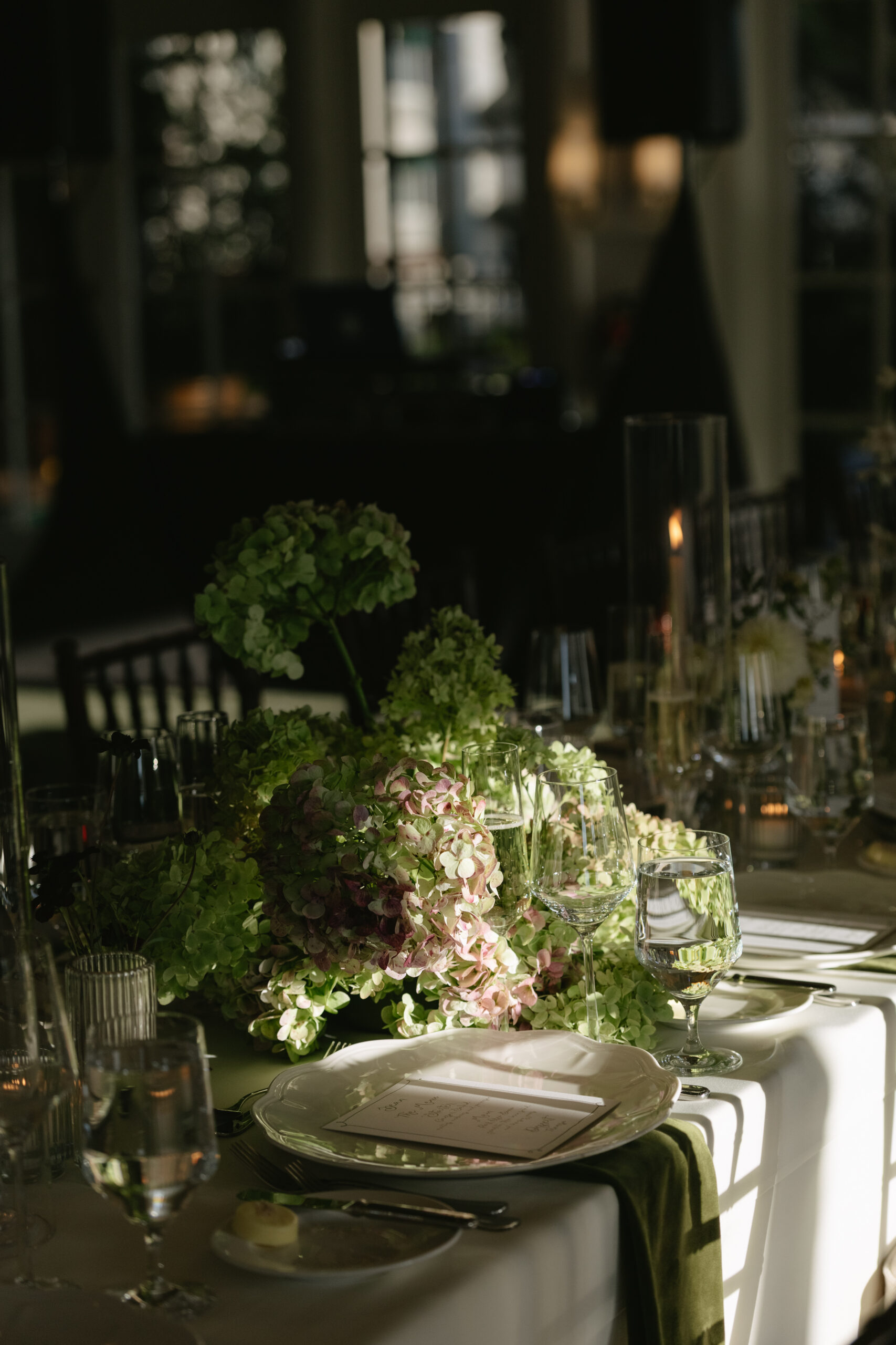 Wedding floral centerpieces for a luxury wedding