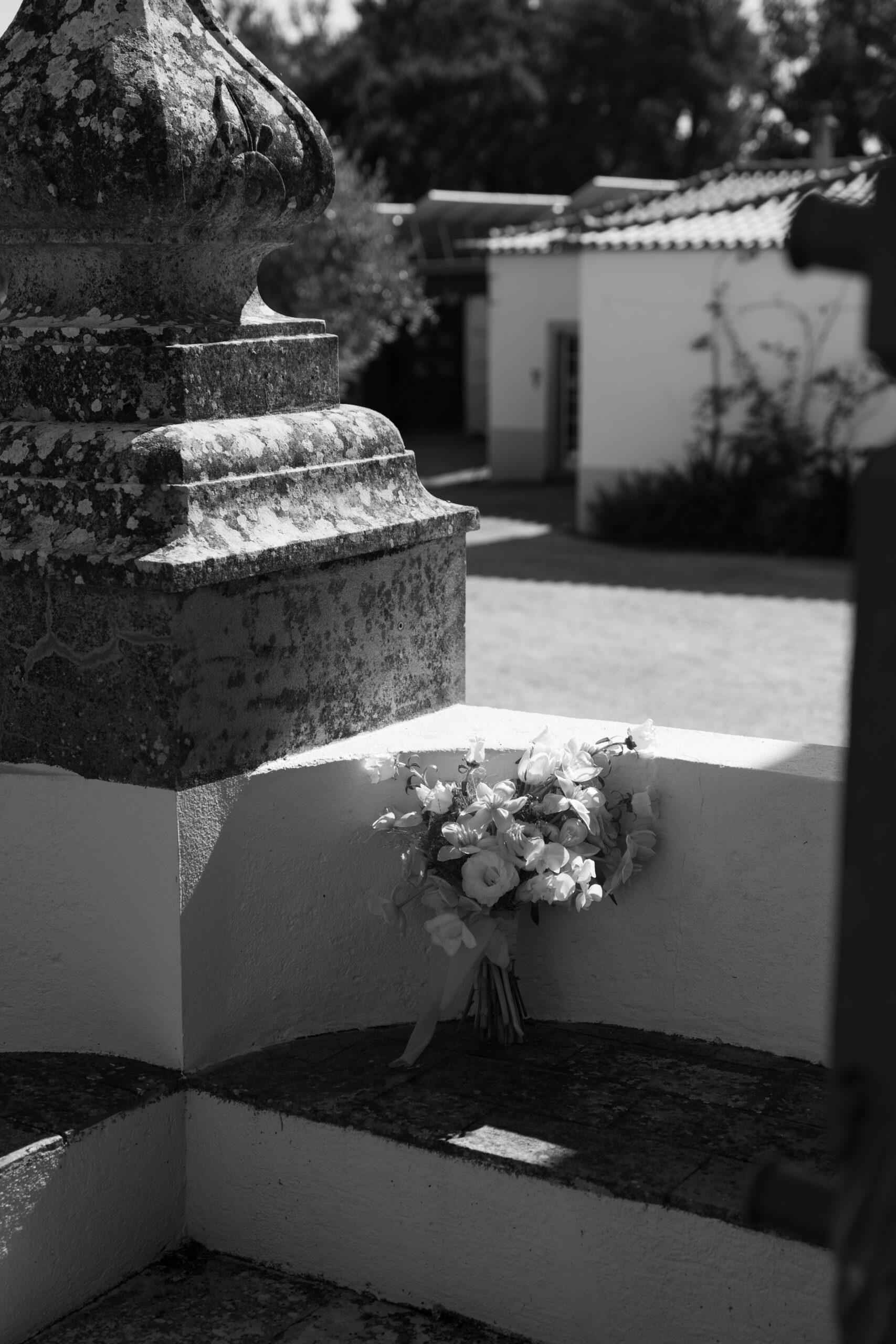 Black and white photo of a wedding bouquet